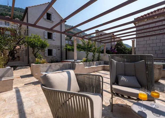 Maxima Comoda Luxury Villa
